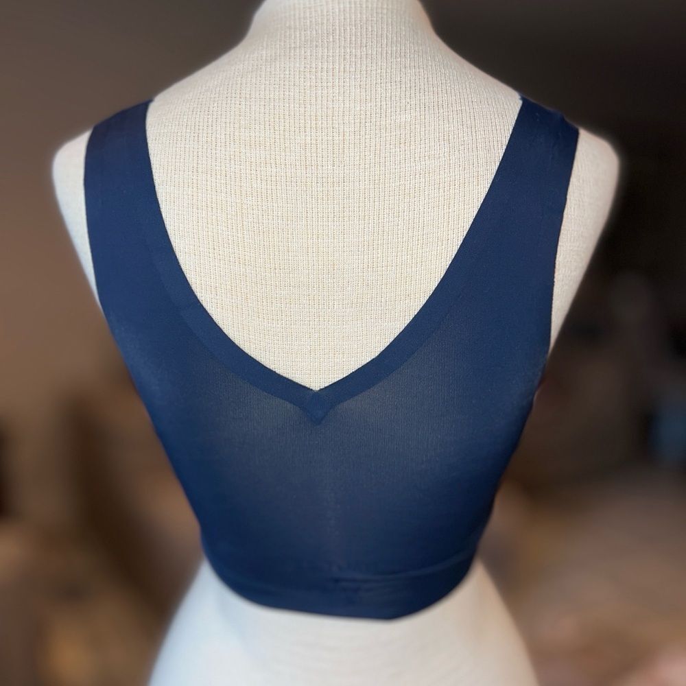 Nautica Intimates Wireless Lounge Bralette Navy Blue Seamless V-Neck Comfort Med - Picture 4 of 7